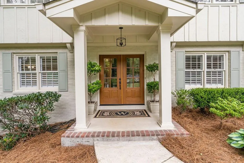 215 River Springs Drive, Sandy Springs, Georgia 30328, 5 Bedrooms Bedrooms, ,3 BathroomsBathrooms,Residential,Sold,215 River Springs Drive,7051248