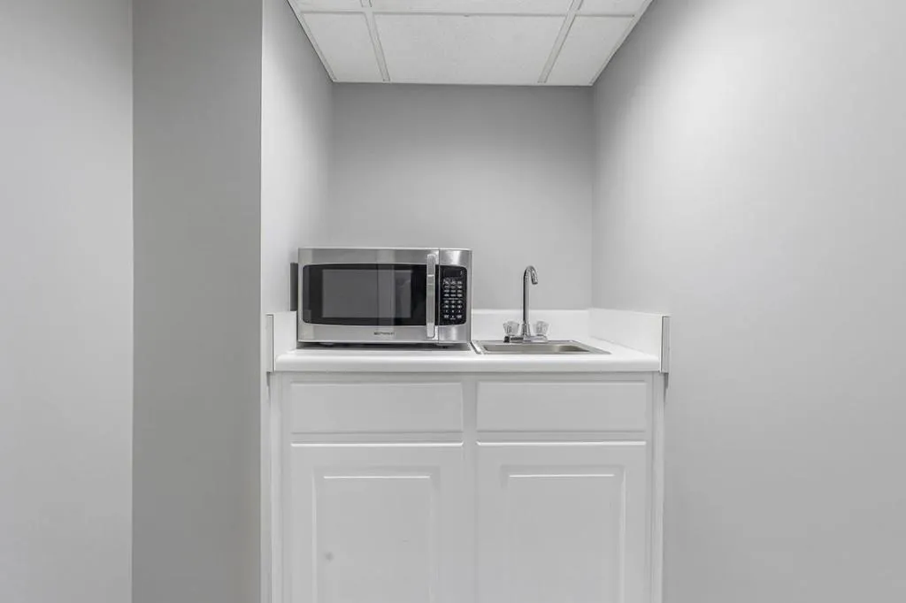 215 River Springs Drive, Sandy Springs, Georgia 30328, 5 Bedrooms Bedrooms, ,3 BathroomsBathrooms,Residential,Sold,215 River Springs Drive,7051248