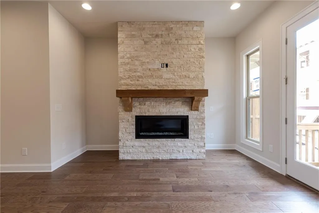 4203 Deming Circle Unit 82, Sandy Springs, Georgia 30342, 2 Bedrooms Bedrooms, ,2 BathroomsBathrooms,Residential,Sold,4203 Deming Circle Unit 82,6547281
