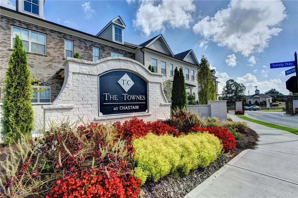 4203 Deming Circle Unit 82, Sandy Springs, Georgia 30342, 2 Bedrooms Bedrooms, ,2 BathroomsBathrooms,Residential,Sold,4203 Deming Circle Unit 82,6547281
