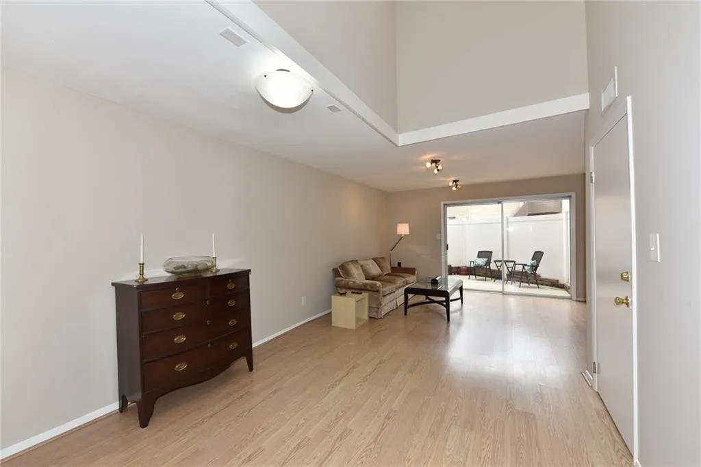346 Carpenter Drive Unit 85, Atlanta, Georgia 30328, 2 Bedrooms Bedrooms, ,1 BathroomBathrooms,Residential,Sold,346 Carpenter Drive Unit 85,5961813