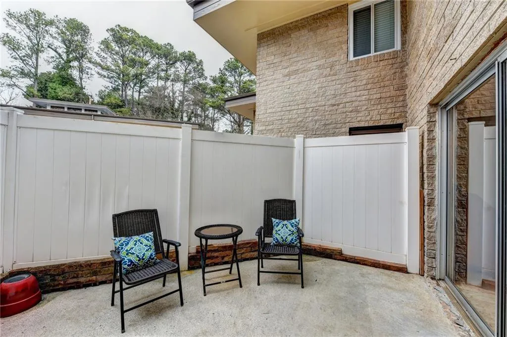 346 Carpenter Drive Unit 85, Atlanta, Georgia 30328, 2 Bedrooms Bedrooms, ,1 BathroomBathrooms,Residential,Sold,346 Carpenter Drive Unit 85,5961813