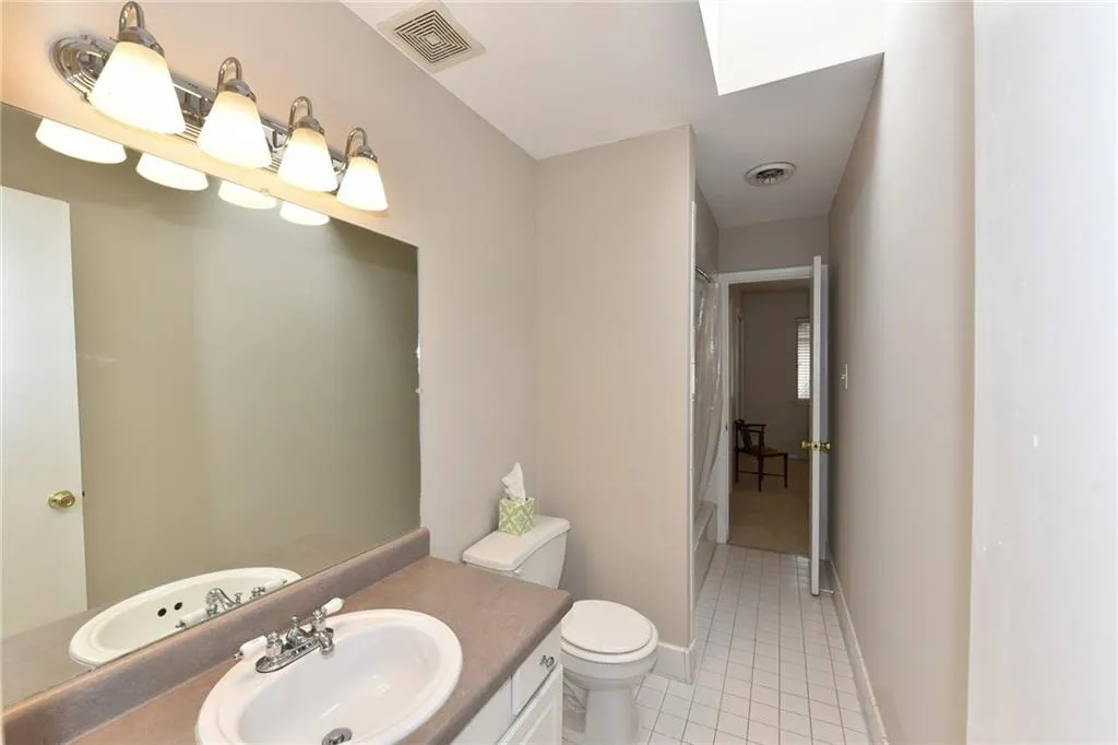346 Carpenter Drive Unit 85, Atlanta, Georgia 30328, 2 Bedrooms Bedrooms, ,1 BathroomBathrooms,Residential,Sold,346 Carpenter Drive Unit 85,5961813