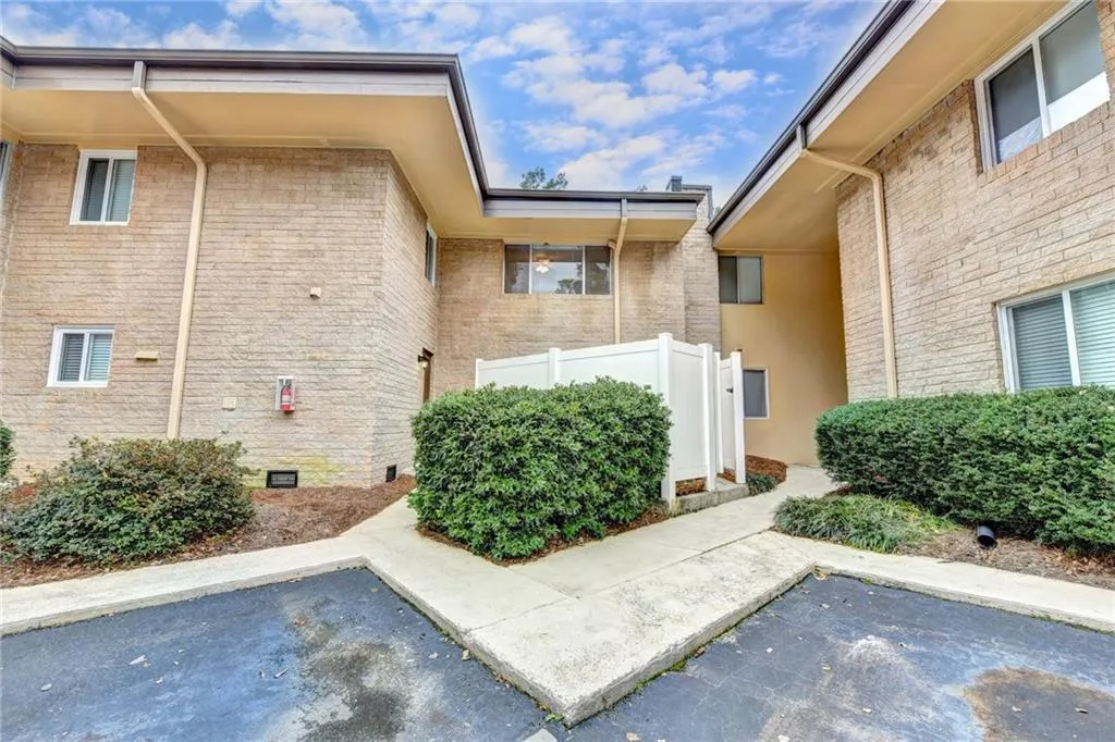346 Carpenter Drive Unit 85, Atlanta, Georgia 30328, 2 Bedrooms Bedrooms, ,1 BathroomBathrooms,Residential,Sold,346 Carpenter Drive Unit 85,5961813