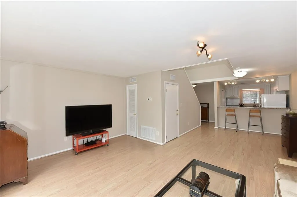 346 Carpenter Drive Unit 85, Atlanta, Georgia 30328, 2 Bedrooms Bedrooms, ,1 BathroomBathrooms,Residential,Sold,346 Carpenter Drive Unit 85,5961813