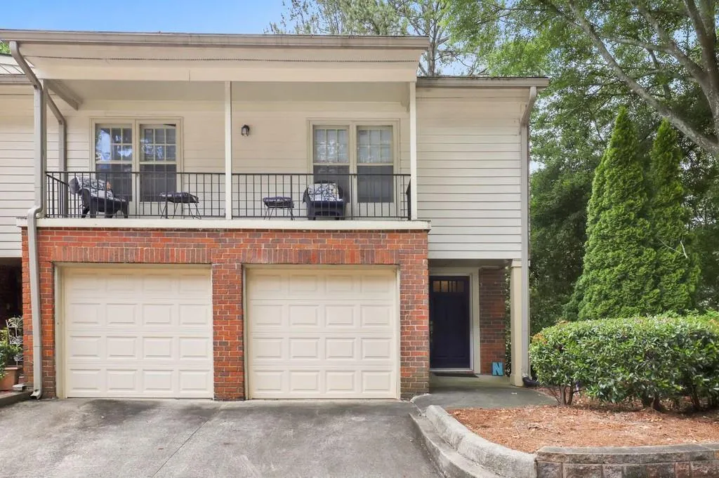 201 Brandywine Circle, Sandy Springs, Georgia 30350, 4 Bedrooms Bedrooms, ,3 BathroomsBathrooms,Residential,Sold,201 Brandywine Circle,6727133