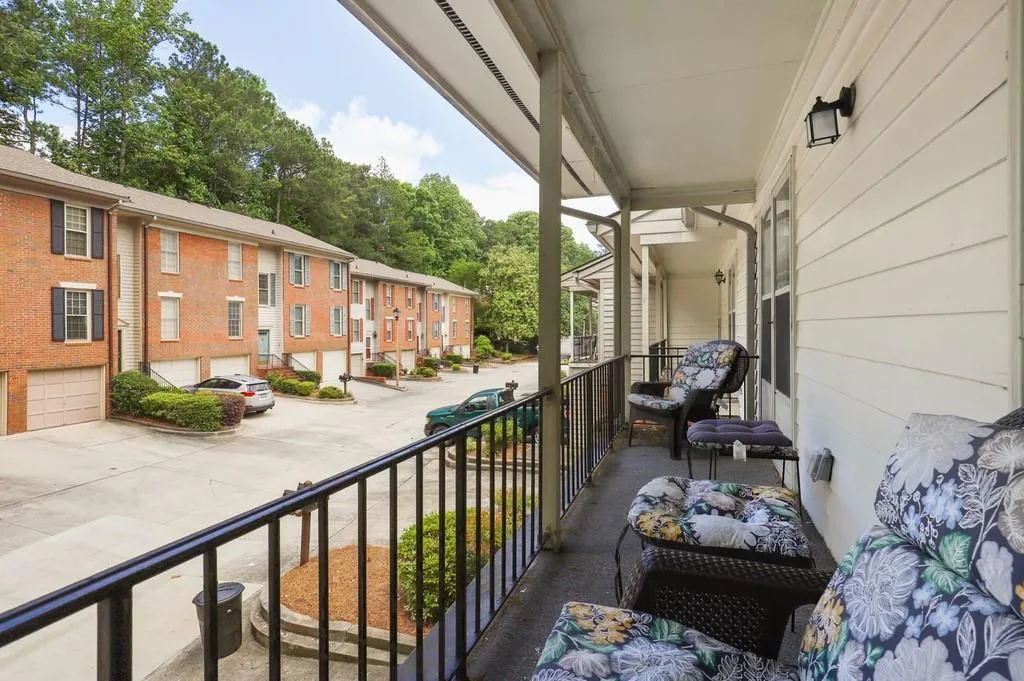 201 Brandywine Circle, Sandy Springs, Georgia 30350, 4 Bedrooms Bedrooms, ,3 BathroomsBathrooms,Residential,Sold,201 Brandywine Circle,6727133