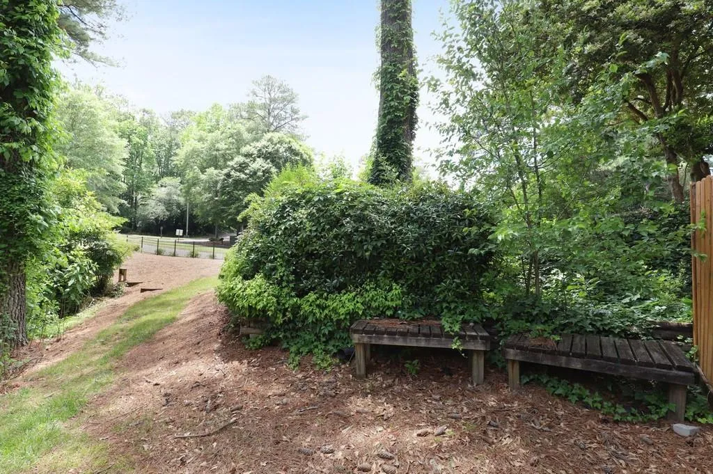 201 Brandywine Circle, Sandy Springs, Georgia 30350, 4 Bedrooms Bedrooms, ,3 BathroomsBathrooms,Residential,Sold,201 Brandywine Circle,6727133