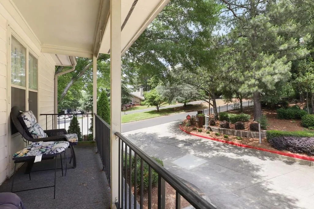 201 Brandywine Circle, Sandy Springs, Georgia 30350, 4 Bedrooms Bedrooms, ,3 BathroomsBathrooms,Residential,Sold,201 Brandywine Circle,6727133