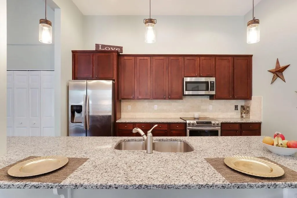 201 Brandywine Circle, Sandy Springs, Georgia 30350, 4 Bedrooms Bedrooms, ,3 BathroomsBathrooms,Residential,Sold,201 Brandywine Circle,6727133