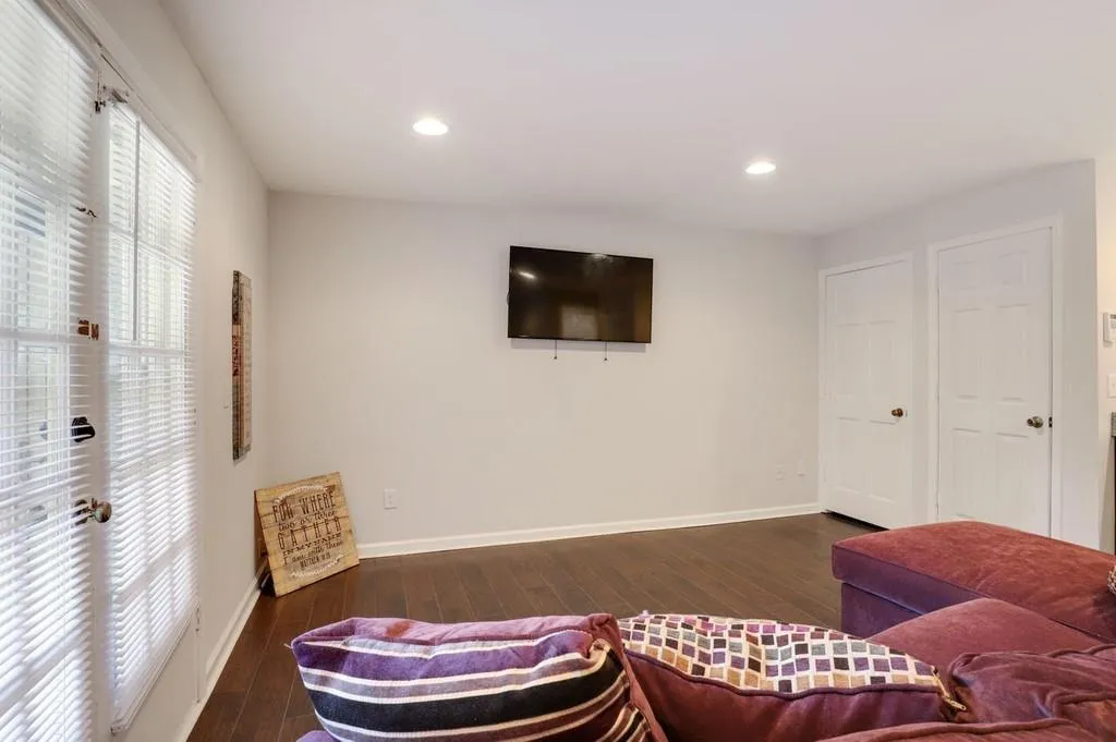 201 Brandywine Circle, Sandy Springs, Georgia 30350, 4 Bedrooms Bedrooms, ,3 BathroomsBathrooms,Residential,Sold,201 Brandywine Circle,6727133