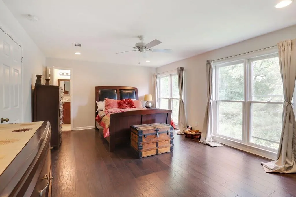 201 Brandywine Circle, Sandy Springs, Georgia 30350, 4 Bedrooms Bedrooms, ,3 BathroomsBathrooms,Residential,Sold,201 Brandywine Circle,6727133