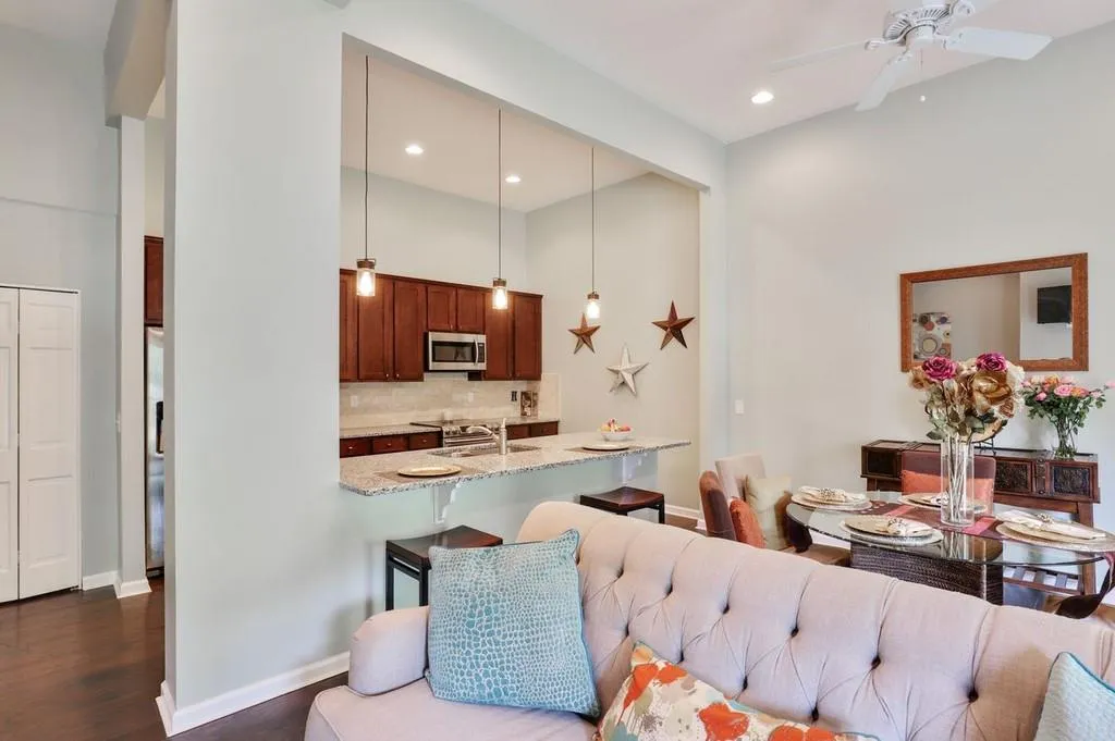 201 Brandywine Circle, Sandy Springs, Georgia 30350, 4 Bedrooms Bedrooms, ,3 BathroomsBathrooms,Residential,Sold,201 Brandywine Circle,6727133