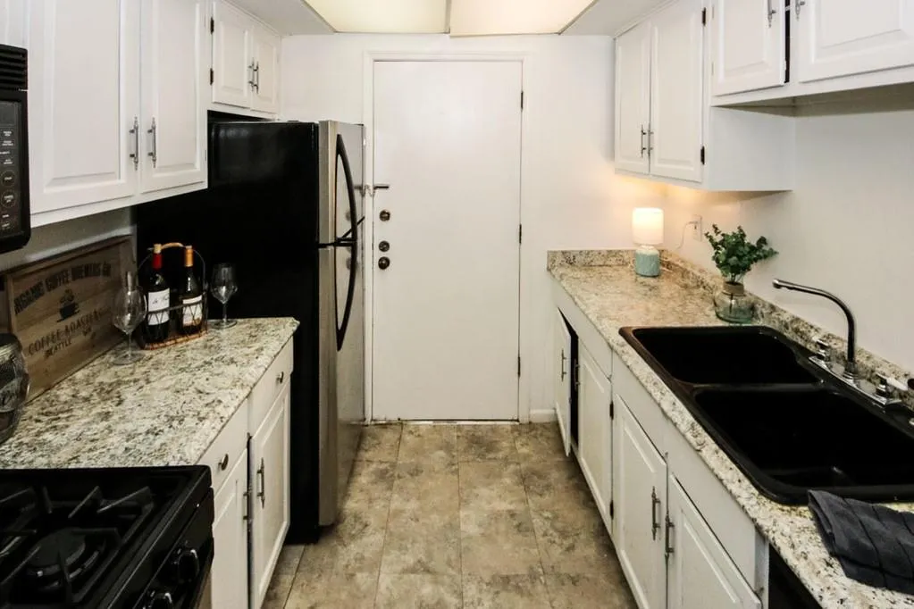 6851 Roswell Road Unit G-7, Atlanta, Georgia 30328, 1 Bedroom Bedrooms, ,1 BathroomBathrooms,Residential,Sold,6851 Roswell Road Unit G-7,6695538