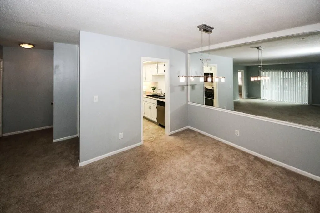 6851 Roswell Road Unit G-7, Atlanta, Georgia 30328, 1 Bedroom Bedrooms, ,1 BathroomBathrooms,Residential,Sold,6851 Roswell Road Unit G-7,6695538