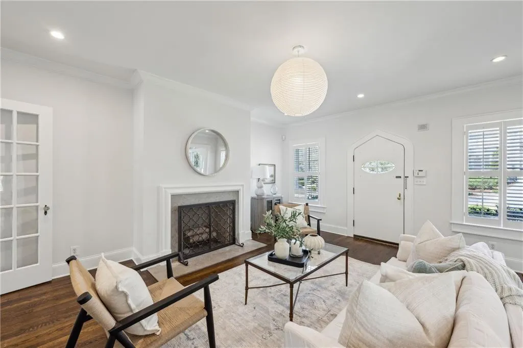 185 E Wesley Road Ne, Atlanta, Georgia 30305, 4 Bedrooms Bedrooms, ,3 BathroomsBathrooms,Residential,Sold,185 E Wesley Road Ne,7543158