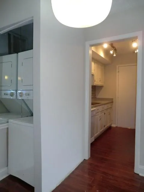 6851 Roswell Road Ne Unit J21, Sandy Springs, Georgia 30328, 1 Bedroom Bedrooms, ,1 BathroomBathrooms,Residential,Sold,6851 Roswell Road Ne Unit J21,6908718
