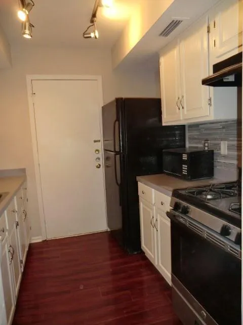 6851 Roswell Road Ne Unit J21, Sandy Springs, Georgia 30328, 1 Bedroom Bedrooms, ,1 BathroomBathrooms,Residential,Sold,6851 Roswell Road Ne Unit J21,6908718