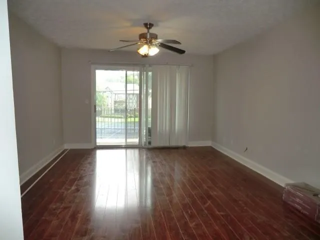 6851 Roswell Road Ne Unit J21, Sandy Springs, Georgia 30328, 1 Bedroom Bedrooms, ,1 BathroomBathrooms,Residential,Sold,6851 Roswell Road Ne Unit J21,6908718