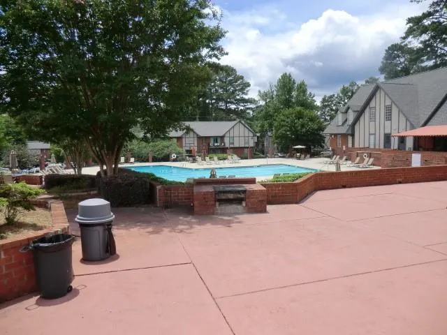 6851 Roswell Road Ne Unit J21, Sandy Springs, Georgia 30328, 1 Bedroom Bedrooms, ,1 BathroomBathrooms,Residential,Sold,6851 Roswell Road Ne Unit J21,6908718