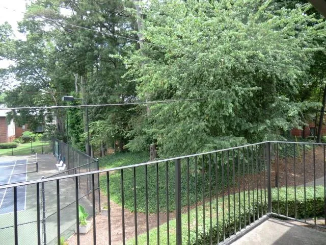 6851 Roswell Road Ne Unit J21, Sandy Springs, Georgia 30328, 1 Bedroom Bedrooms, ,1 BathroomBathrooms,Residential,Sold,6851 Roswell Road Ne Unit J21,6908718