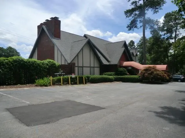 6851 Roswell Road Ne Unit J21, Sandy Springs, Georgia 30328, 1 Bedroom Bedrooms, ,1 BathroomBathrooms,Residential,Sold,6851 Roswell Road Ne Unit J21,6908718