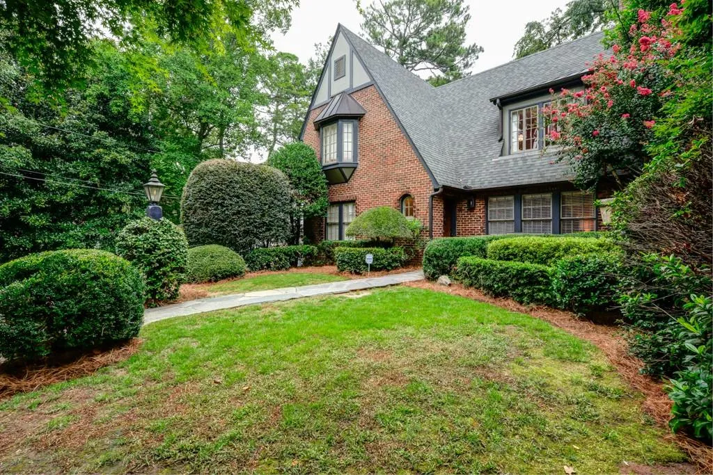 2787 Atwood Road, Atlanta, Georgia 30305, 5 Bedrooms Bedrooms, ,4 BathroomsBathrooms,Residential,Sold,2787 Atwood Road,5591028