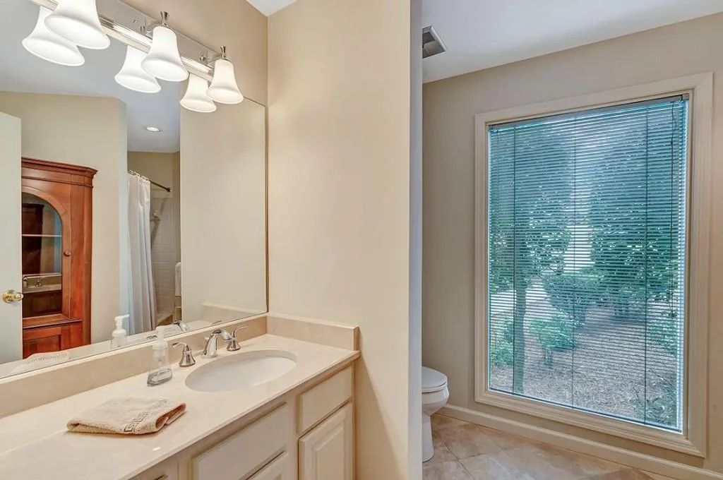255 River North Drive, Sandy Springs, Georgia 30328, 3 Bedrooms Bedrooms, ,3 BathroomsBathrooms,Residential,Sold,255 River North Drive,7235394