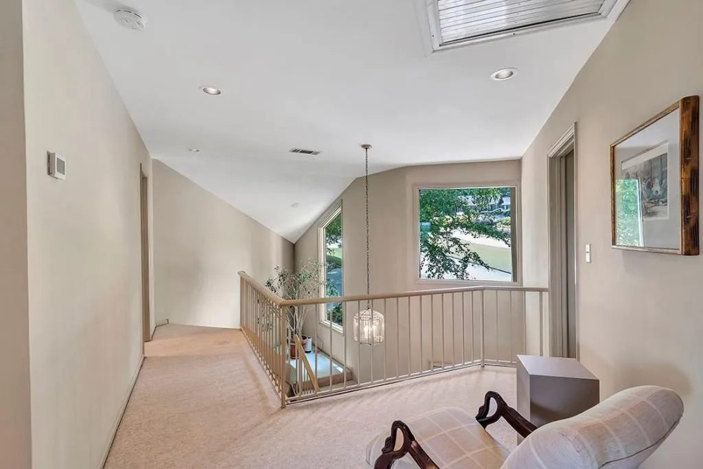 255 River North Drive, Sandy Springs, Georgia 30328, 3 Bedrooms Bedrooms, ,3 BathroomsBathrooms,Residential,Sold,255 River North Drive,7235394