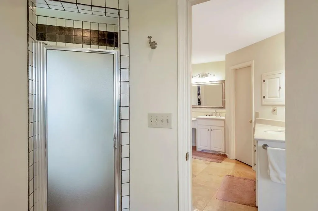 255 River North Drive, Sandy Springs, Georgia 30328, 3 Bedrooms Bedrooms, ,3 BathroomsBathrooms,Residential,Sold,255 River North Drive,7235394