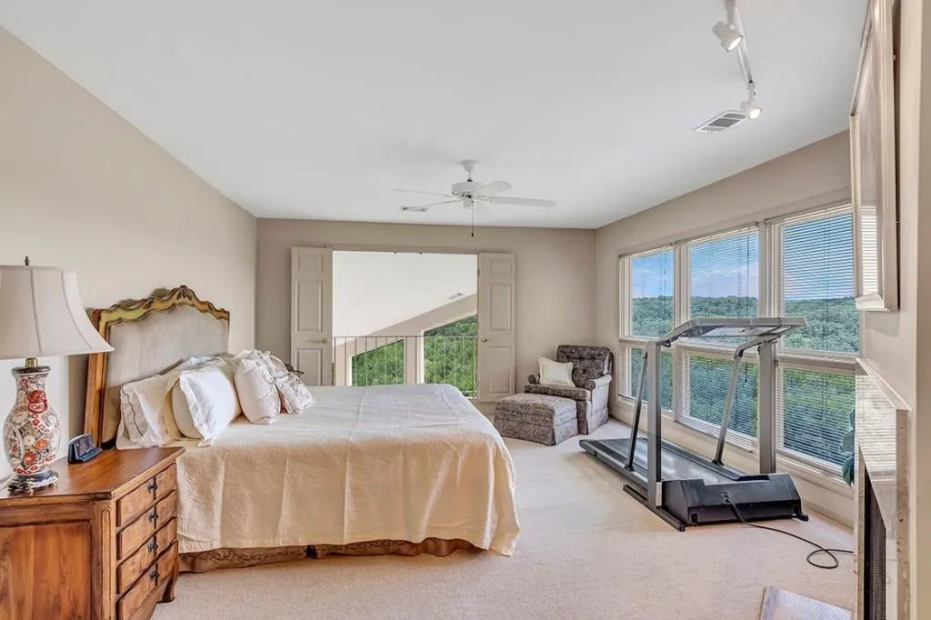 255 River North Drive, Sandy Springs, Georgia 30328, 3 Bedrooms Bedrooms, ,3 BathroomsBathrooms,Residential,Sold,255 River North Drive,7235394