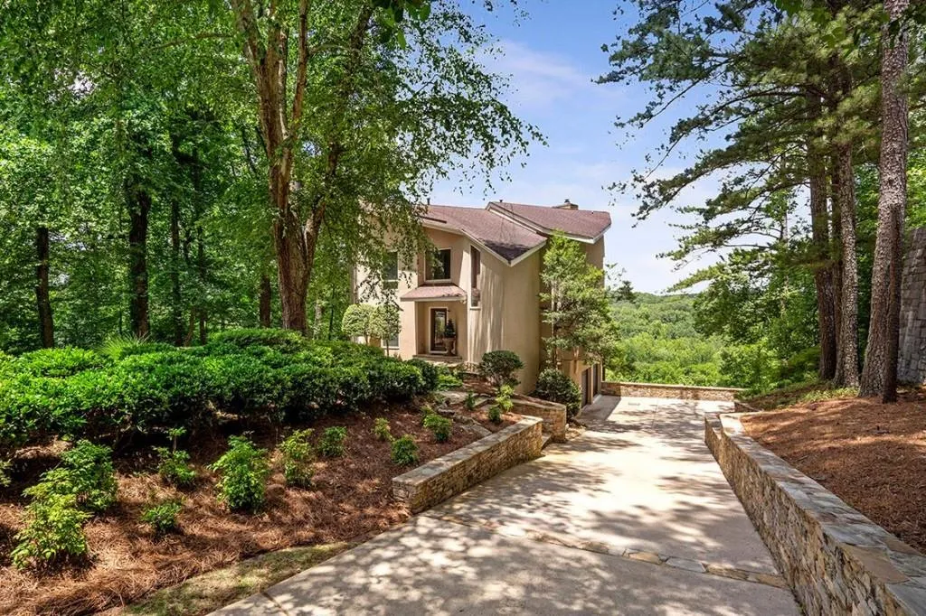 255 River North Drive, Sandy Springs, Georgia 30328, 3 Bedrooms Bedrooms, ,3 BathroomsBathrooms,Residential,Sold,255 River North Drive,7235394