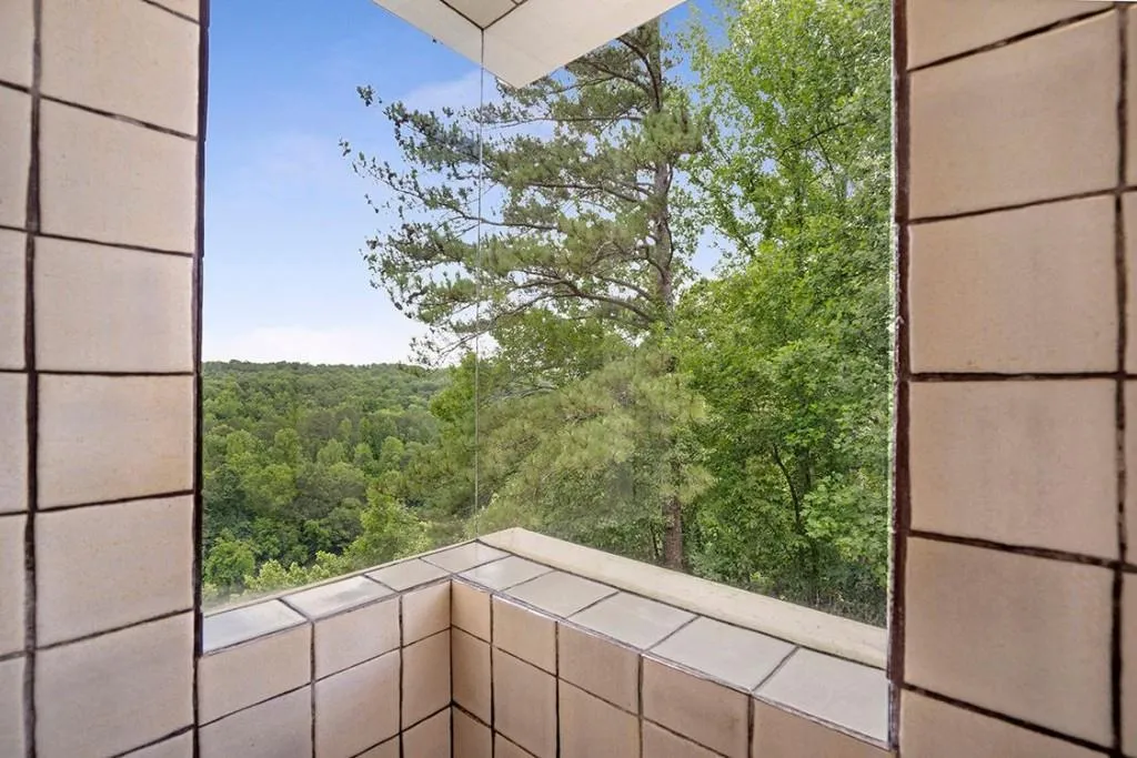 255 River North Drive, Sandy Springs, Georgia 30328, 3 Bedrooms Bedrooms, ,3 BathroomsBathrooms,Residential,Sold,255 River North Drive,7235394