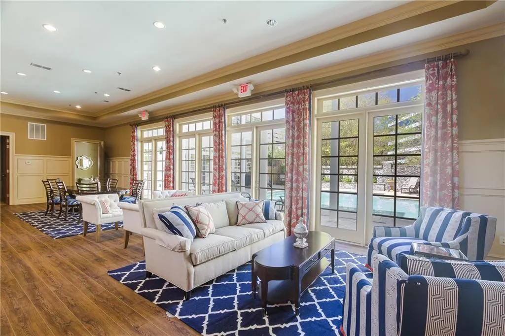 5405 Glenridge Hill Ne, Atlanta, Georgia 30342, 4 Bedrooms Bedrooms, ,4 BathroomsBathrooms,Residential,Sold,5405 Glenridge Hill Ne,5847287