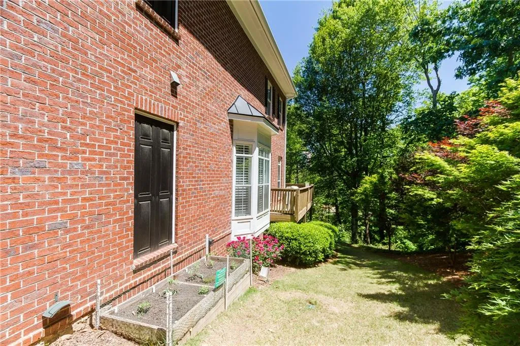 5405 Glenridge Hill Ne, Atlanta, Georgia 30342, 4 Bedrooms Bedrooms, ,4 BathroomsBathrooms,Residential,Sold,5405 Glenridge Hill Ne,5847287
