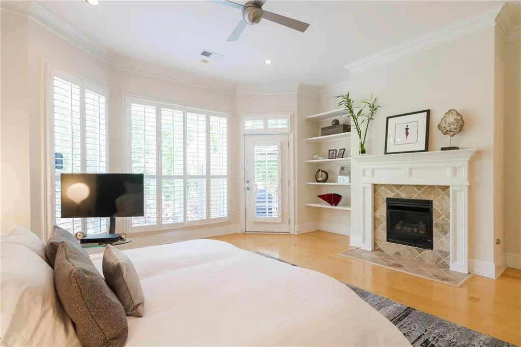 5405 Glenridge Hill Ne, Atlanta, Georgia 30342, 4 Bedrooms Bedrooms, ,4 BathroomsBathrooms,Residential,Sold,5405 Glenridge Hill Ne,5847287