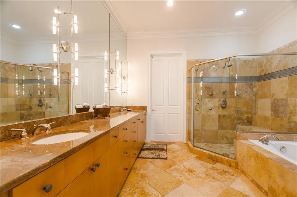 5405 Glenridge Hill Ne, Atlanta, Georgia 30342, 4 Bedrooms Bedrooms, ,4 BathroomsBathrooms,Residential,Sold,5405 Glenridge Hill Ne,5847287