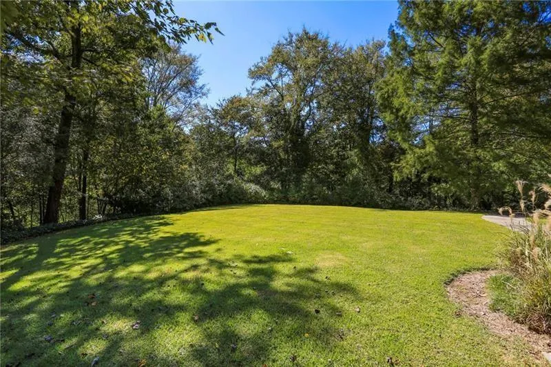 485 Londonberry Road, Sandy Springs, Georgia 30327, 6 Bedrooms Bedrooms, ,5 BathroomsBathrooms,Residential,Sold,485 Londonberry Road,6787745