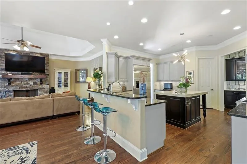 485 Londonberry Road, Sandy Springs, Georgia 30327, 6 Bedrooms Bedrooms, ,5 BathroomsBathrooms,Residential,Sold,485 Londonberry Road,6787745