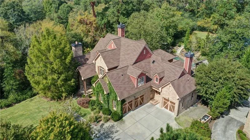 485 Londonberry Road, Sandy Springs, Georgia 30327, 6 Bedrooms Bedrooms, ,5 BathroomsBathrooms,Residential,Sold,485 Londonberry Road,6787745