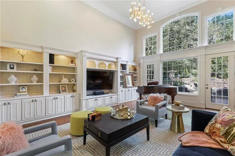 485 Londonberry Road, Sandy Springs, Georgia 30327, 6 Bedrooms Bedrooms, ,5 BathroomsBathrooms,Residential,Sold,485 Londonberry Road,6787745