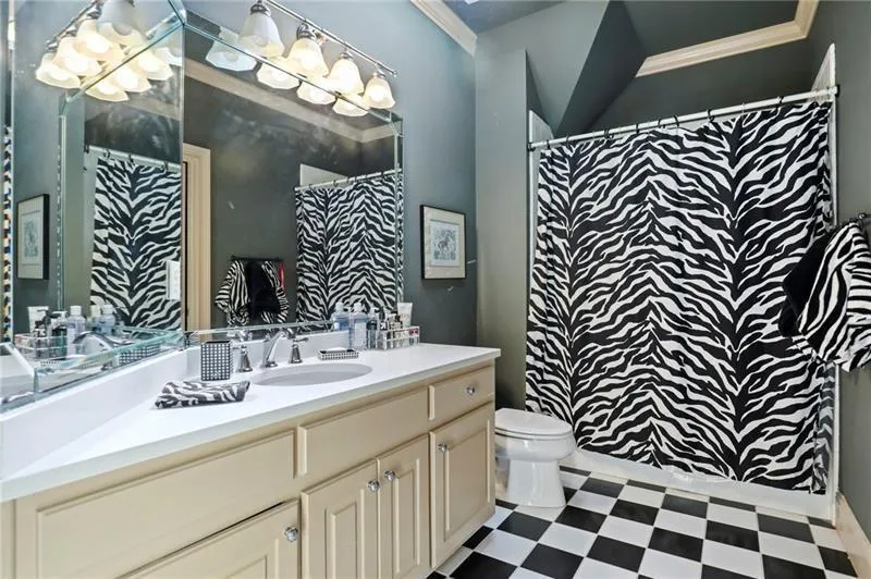 485 Londonberry Road, Sandy Springs, Georgia 30327, 6 Bedrooms Bedrooms, ,5 BathroomsBathrooms,Residential,Sold,485 Londonberry Road,6787745