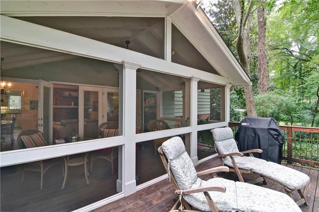 6368 Vernon Woods Drive, Atlanta, Georgia 30328, 3 Bedrooms Bedrooms, ,2 BathroomsBathrooms,Residential,Sold,6368 Vernon Woods Drive,5902716