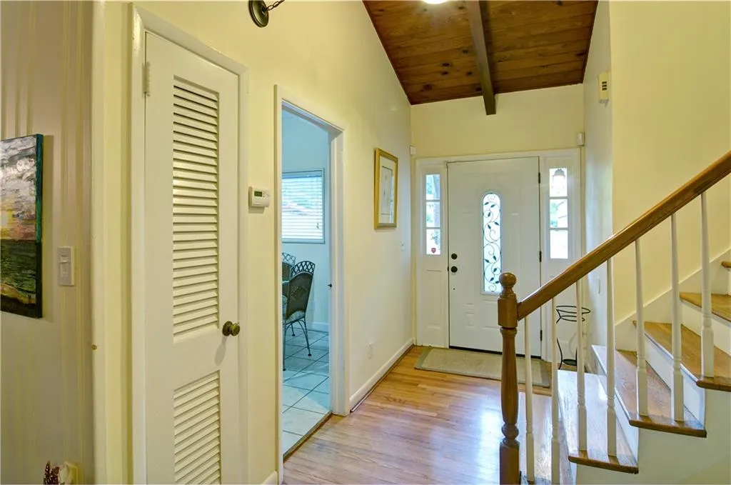 6368 Vernon Woods Drive, Atlanta, Georgia 30328, 3 Bedrooms Bedrooms, ,2 BathroomsBathrooms,Residential,Sold,6368 Vernon Woods Drive,5902716