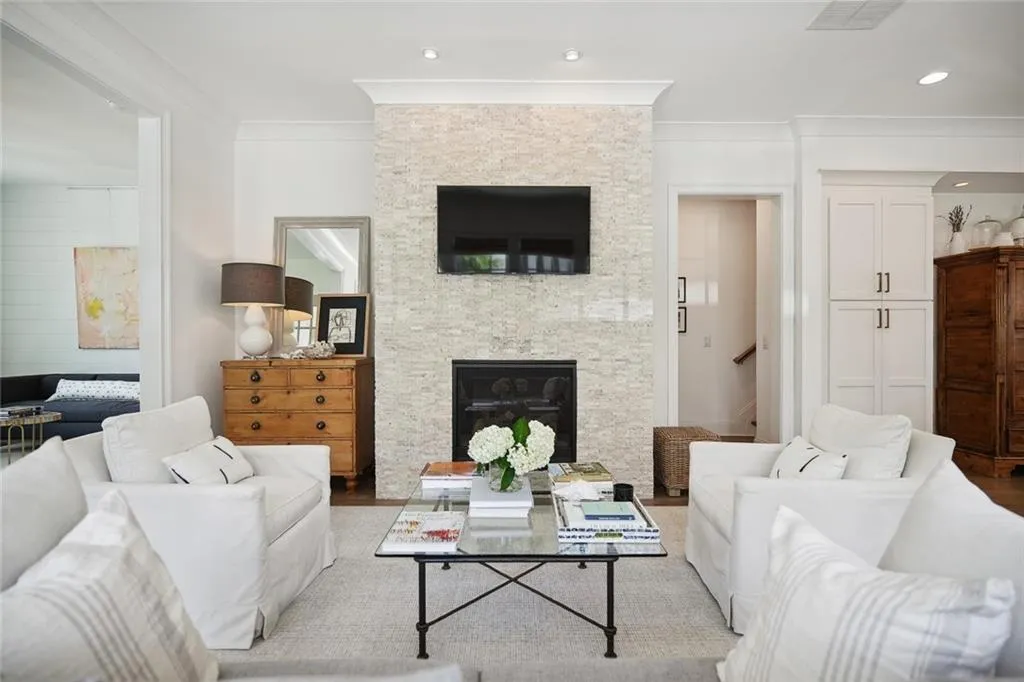 6402 Radiant Trace, Atlanta, Georgia 30328, 3 Bedrooms Bedrooms, ,4 BathroomsBathrooms,Residential,Sold,6402 Radiant Trace,7085507