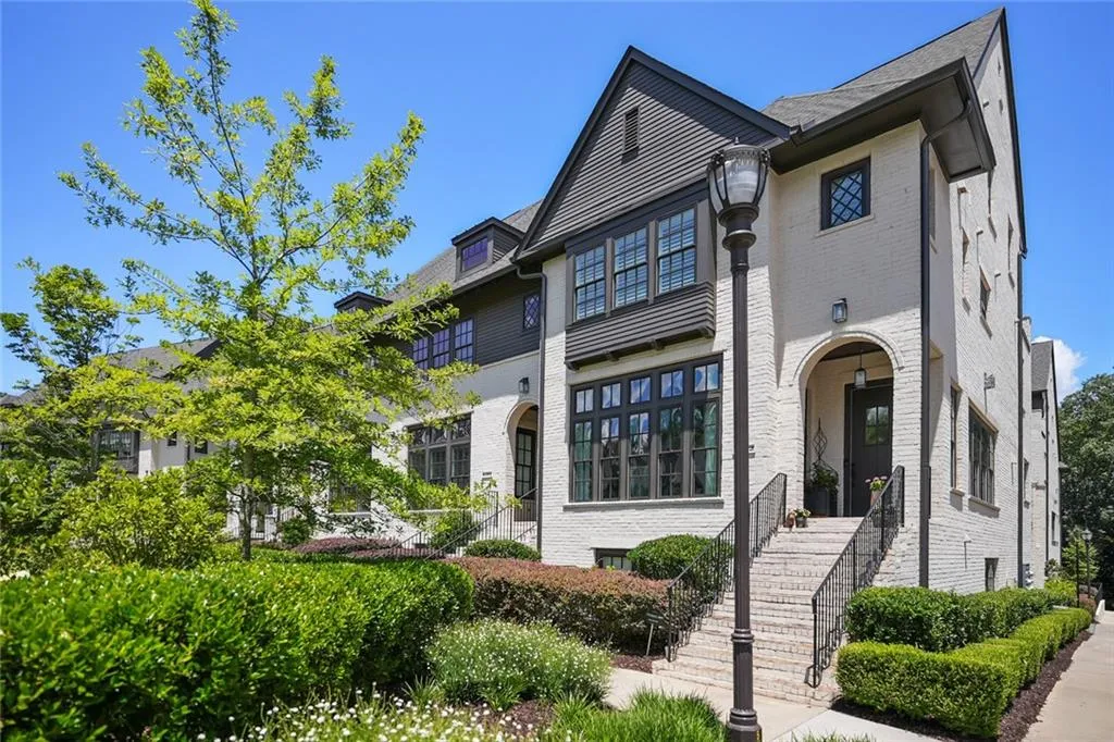 6402 Radiant Trace, Atlanta, Georgia 30328, 3 Bedrooms Bedrooms, ,4 BathroomsBathrooms,Residential,Sold,6402 Radiant Trace,7085507