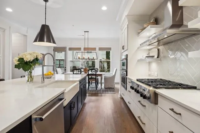 6402 Radiant Trace, Atlanta, Georgia 30328, 3 Bedrooms Bedrooms, ,4 BathroomsBathrooms,Residential,Sold,6402 Radiant Trace,7085507