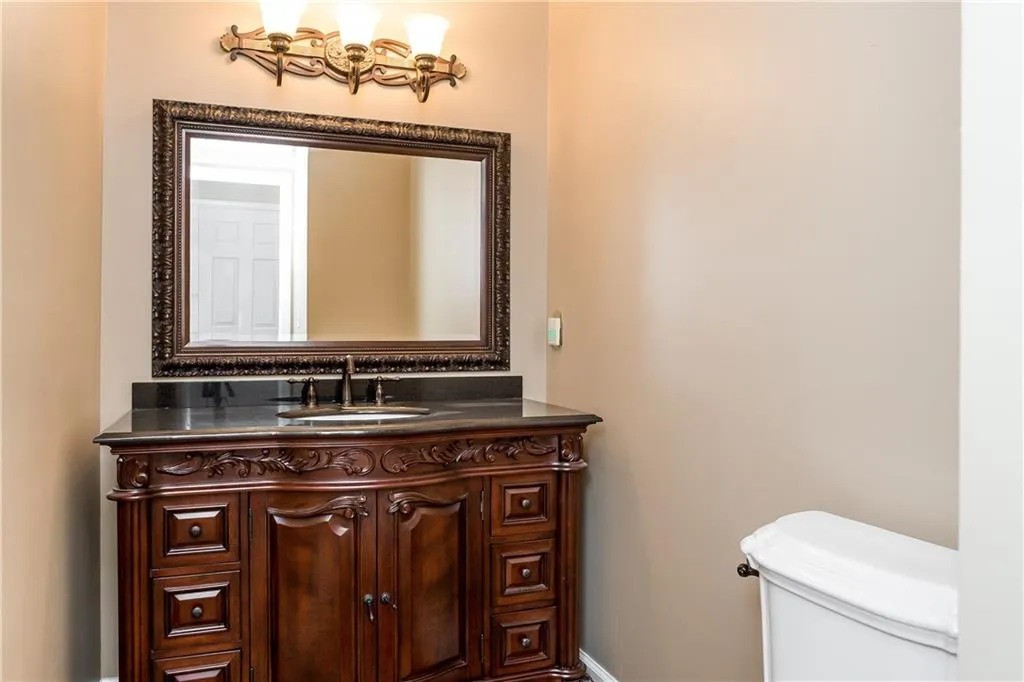 200 Grogans Landing, Sandy Springs, Georgia 30350, 5 Bedrooms Bedrooms, ,4 BathroomsBathrooms,Residential,Sold,200 Grogans Landing,5868141