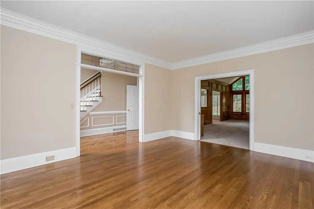 200 Grogans Landing, Sandy Springs, Georgia 30350, 5 Bedrooms Bedrooms, ,4 BathroomsBathrooms,Residential,Sold,200 Grogans Landing,5868141