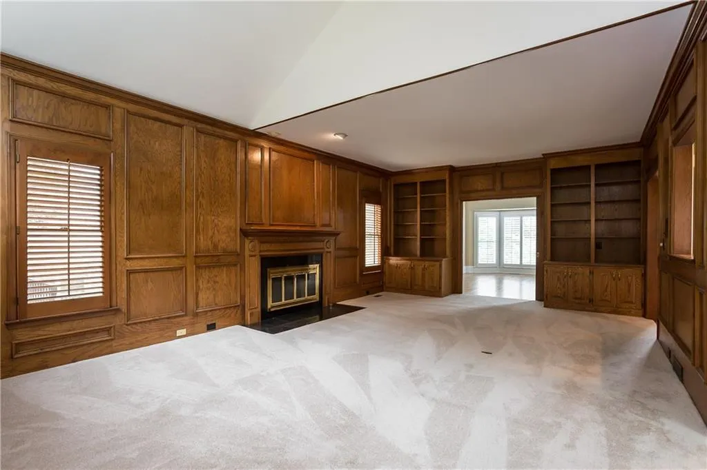 200 Grogans Landing, Sandy Springs, Georgia 30350, 5 Bedrooms Bedrooms, ,4 BathroomsBathrooms,Residential,Sold,200 Grogans Landing,5868141